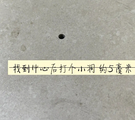 徽州瓷砖空鼓维修公司专业解答在瓷砖铺贴过程中，如果砂料搅拌不均匀，将会带来以下问题